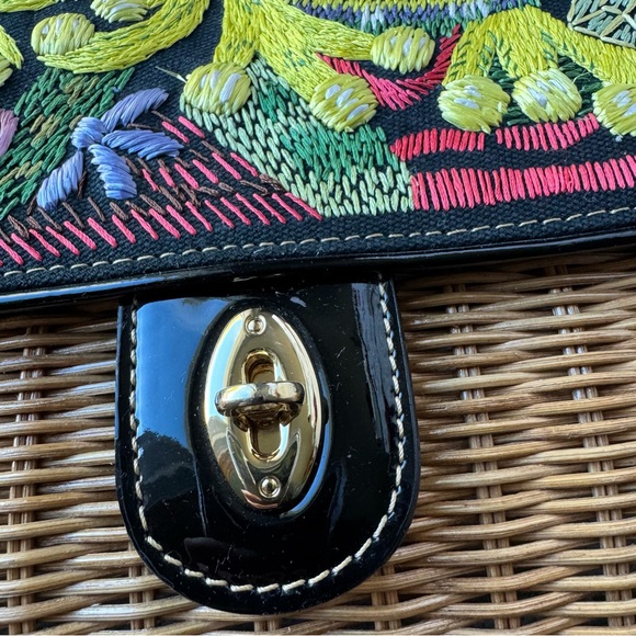 Eric Javits Wicker Bag Frog Print Embroidery - Picture 7 of 17
